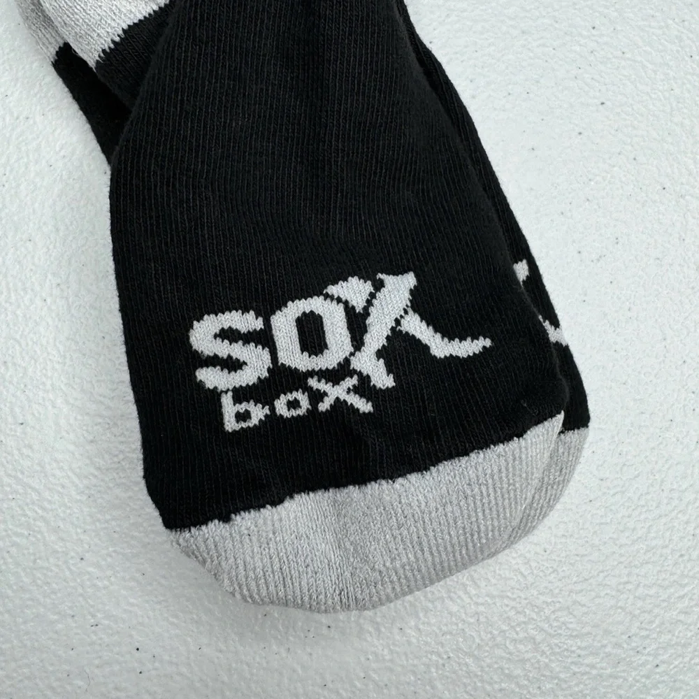 The Sox Box Hangry Crew Socks OSFM Mid Calf Black Gray Humor Novelty 4 Pairs New